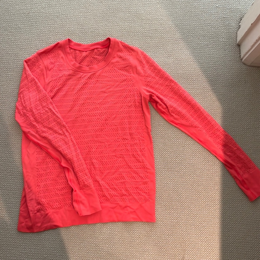 Lululemon Perforated Coral long sleeve shirt